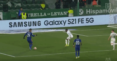 League Awards颁奖：Chovy年度最佳选手，Tarzan LPL最佳